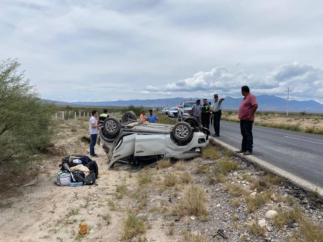 Atiende Remeza Dos Lesionados En Volcadura Ntr Zacatecas