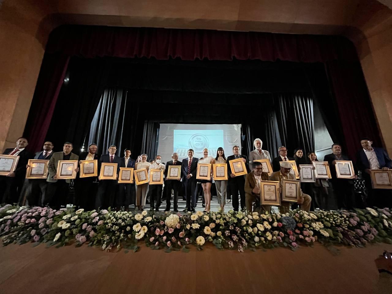 Otorgan Medalla al Mérito José González Echeverría NTR Zacatecas