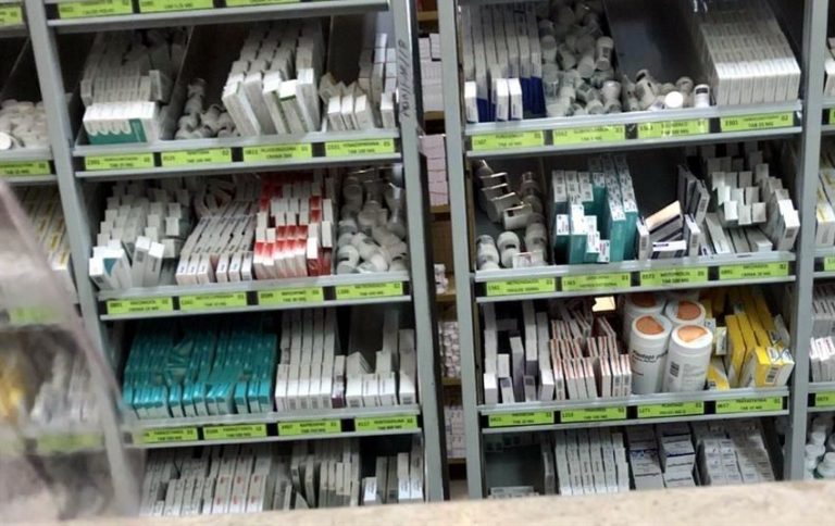 Farmacéuticas no cumplen, debemos producir nosotros: CSP