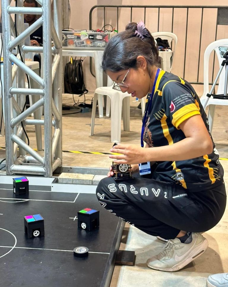 Convocan a Torneo de Robótica Femenil 2026