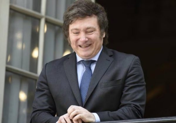 Se queda Milei en Argentina para ver la Final