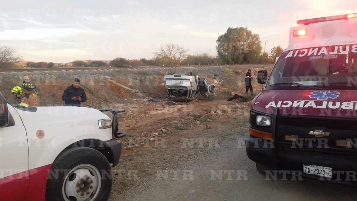 Volcadura deja una persona sin vida y siete heridos - NTR Zacatecas