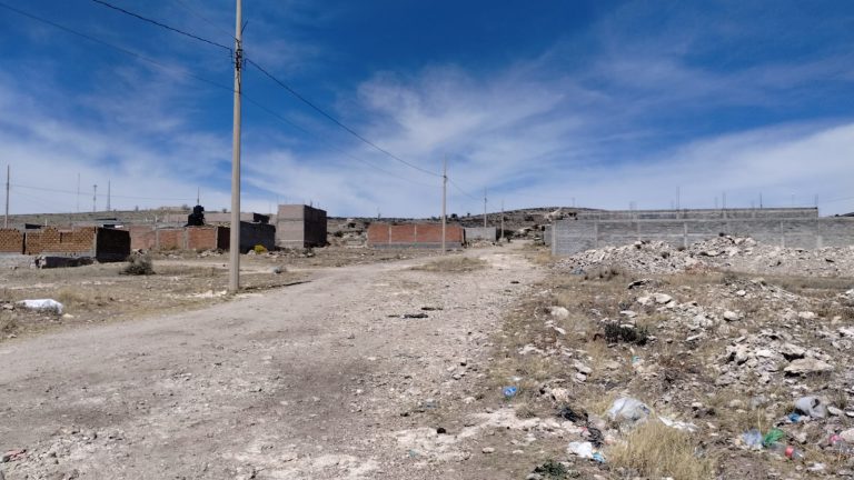 Solicitan instalación de alumbrado por robo a casas