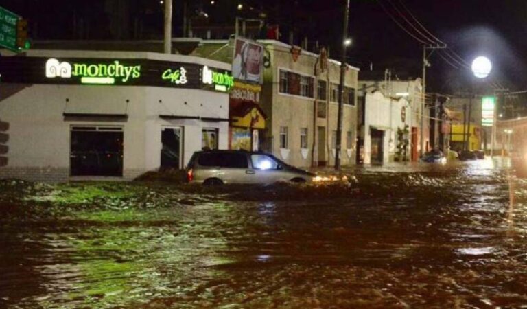 Apoyará Infonavit a afectados por lluvias en Durango