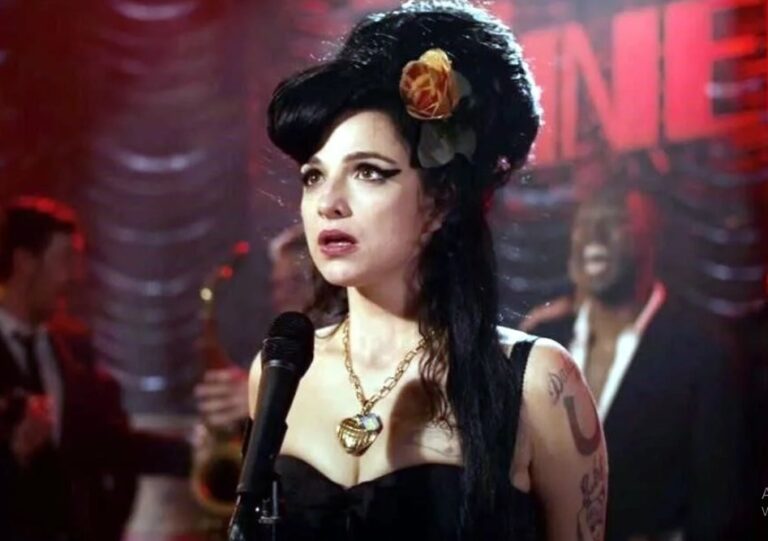 Back to Black: Se queda a medias