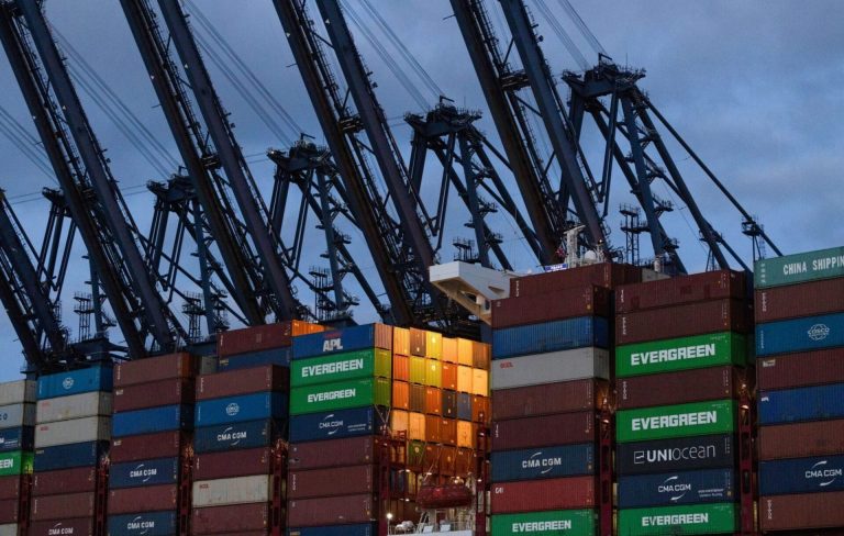 Extienden EU y China por 90 días suspensión de sus aranceles