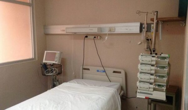 Cae gasto en salud por persona