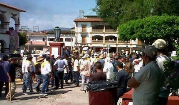 Toman Ejército y Policía Federal control de seguridad en Apatzingán