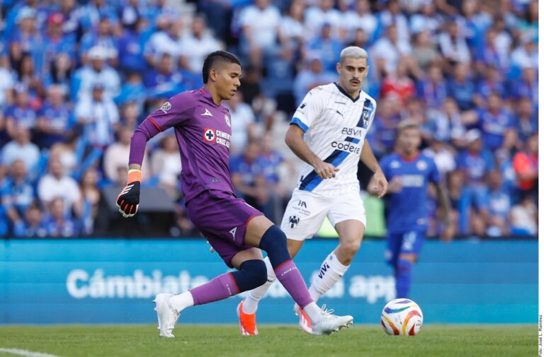 Cruz Azul sufre con Rayados, pero se instala en la Final