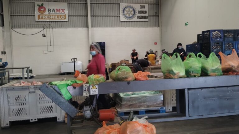 Disminuye padrón de beneficiarios de alimentos