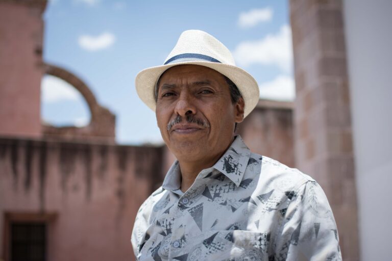 Reclaman juicios justos a docentes