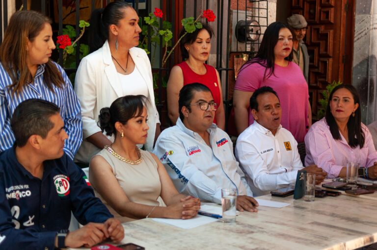 Acusan a Saldívar de desmantelar Órgano Interno de Control