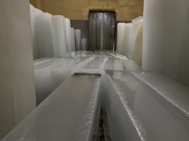 Aumenta 30% precio de hielo