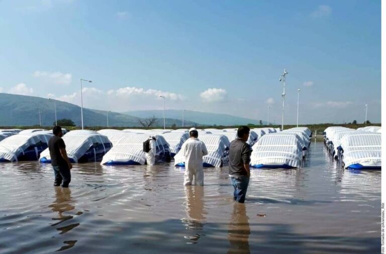 Inunda río planta de Honda en Celaya