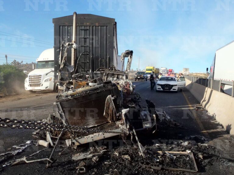 Dejan 9 cuerpos en Morelos, incendian tráiler y lanzan ponchallantas