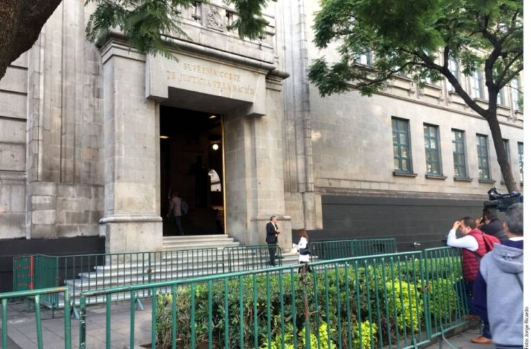 Se reúne AMLO con Ministros de la Corte