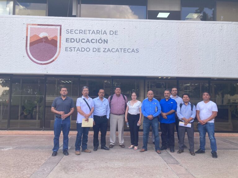 Sin avanzar, conflicto en tecnológicos