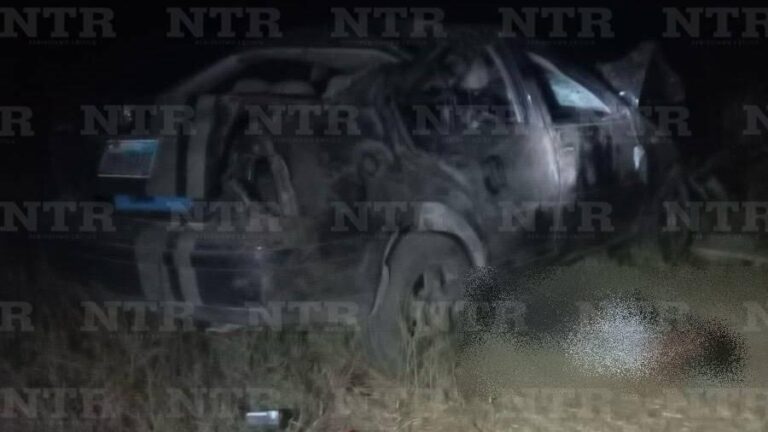 Aparatosa volcadura deja un muerto