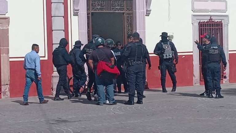 Siguen abusos a municipales de Ojocaliente