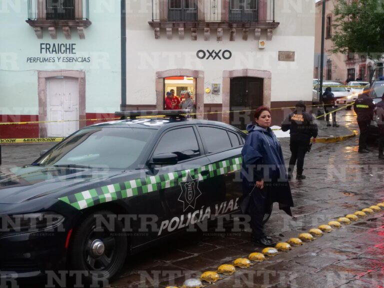 Por causas naturales, fallece hombre en el centro de la capital