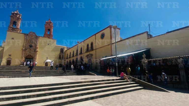 Pega baja afluencia de visitantes a comerciantes