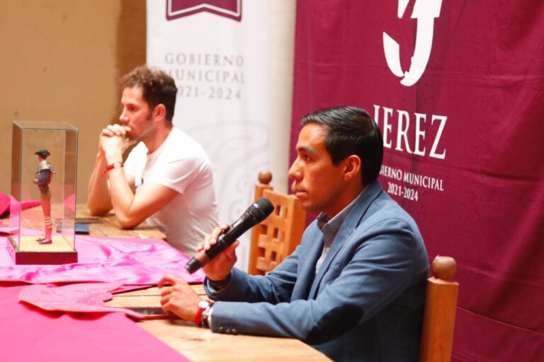 Comparte su experiencia Saldívar y Romero en Jerez