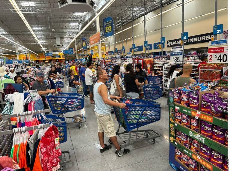 Intensifican compras en QR y Yucatán por alerta de ‘Beryl’
