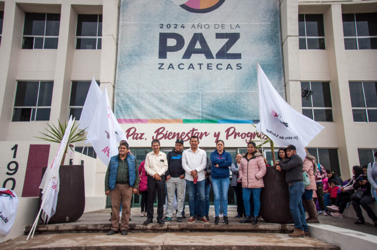 Maestros sin paga; FPLZ bloquea Sefin