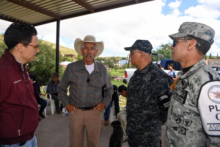 Recorren autoridades comunidades de Jerez