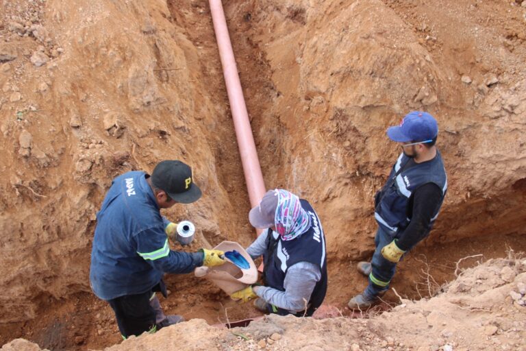 Rehabilitan redes de agua y drenaje en La Victoria y La Tecnológica