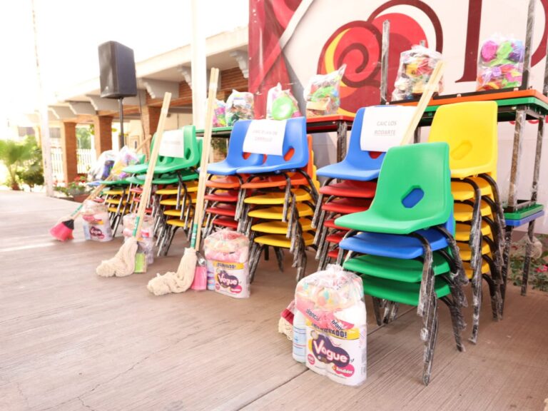 Entregan equipo a Centros de Atención Infantil Comunitaria