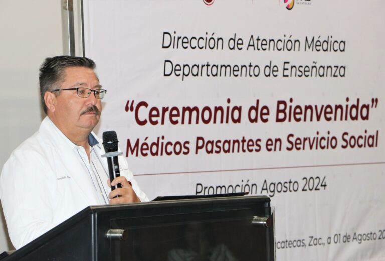 Recibe SSZ a 115 nuevos médicos pasantes en servicio social