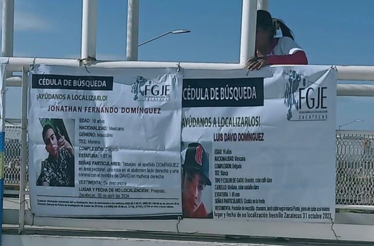 Tapizan puentes con fichas de búsqueda