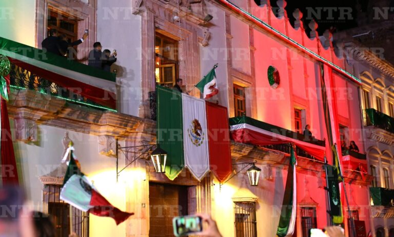 Celebra Zacatecas 214 aniversario de la Independencia Mexicana