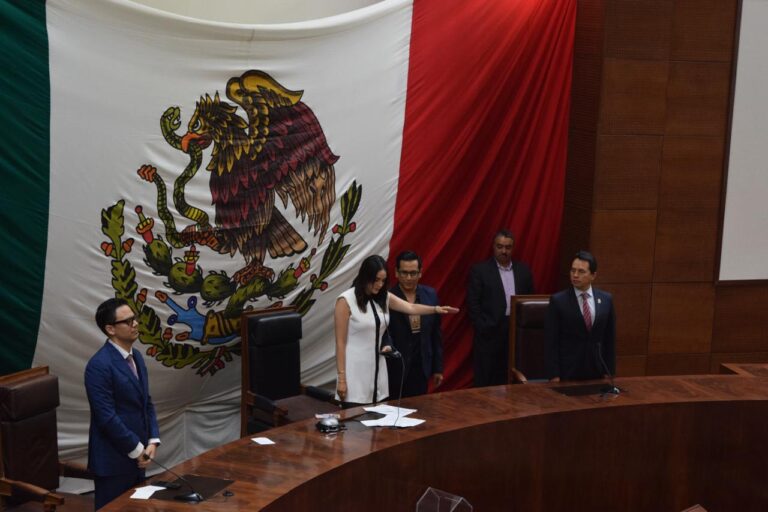 Asiste secretario de Gobierno a instalación de LXV Legislatura