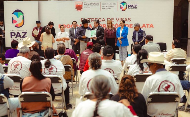 Brindan acompañamiento a beneficiarios del programa Corazón de Plata