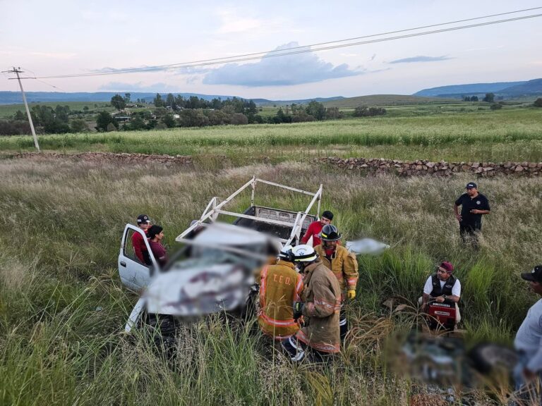 Chocan en carretera federal 23; hay un muerto y dos heridos