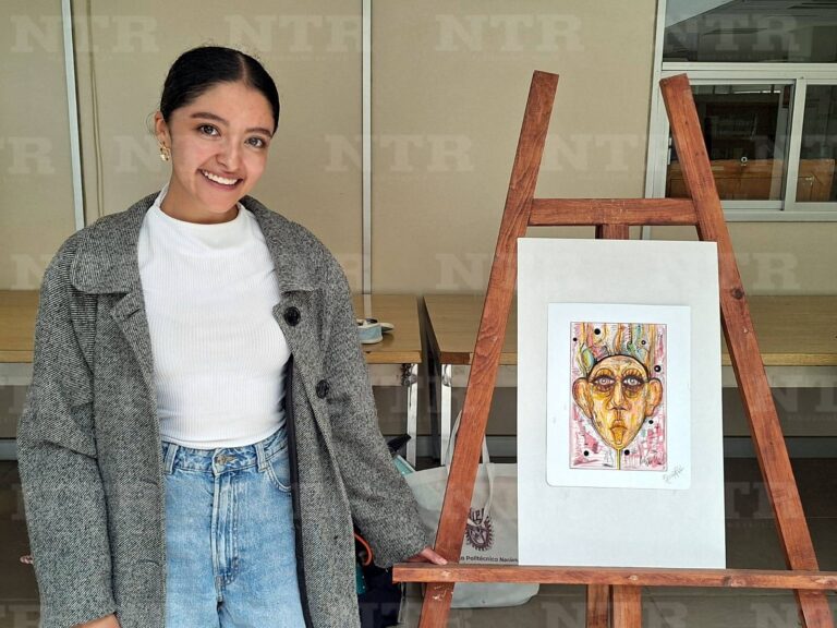 Inaugura una expo psicodélica Dulce Valeria Ruiz
