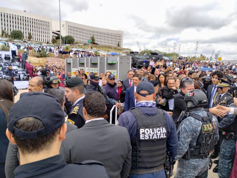 Exigen colectivos reunión con el gobernador