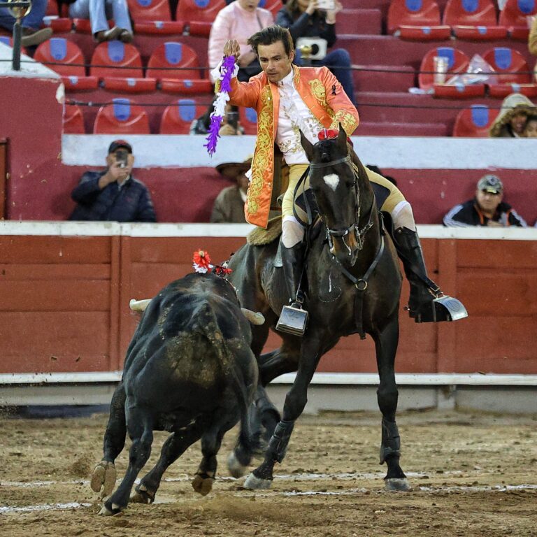 Fauro Aloi saca la casta en Salvatierra