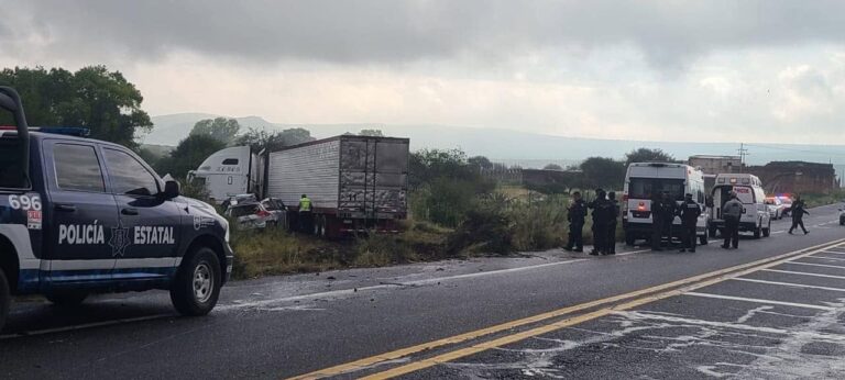 Mueren cuatro tras ser arrollados por un quinta rueda
