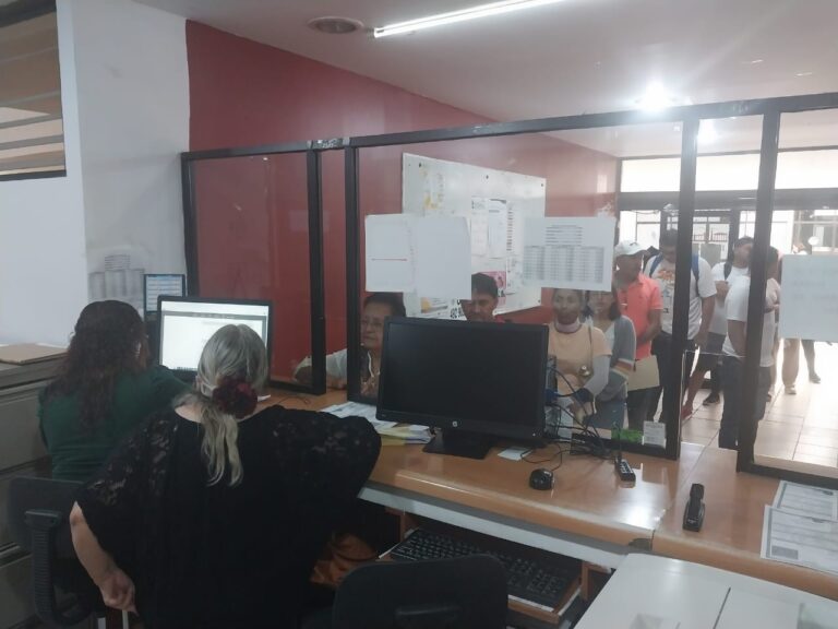Sin cumplir requisitos, candidatos para bases