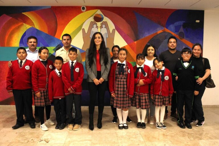 Toman protesta al segundo Consejo Consultivo Infantil