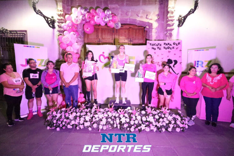 Realizan Caminata Rosa en Jerez