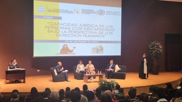 Realizan foro para personas con discapacidad