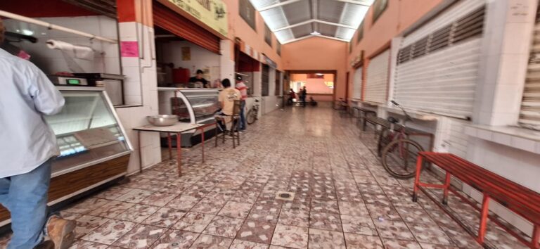 Mercado Ignacio Caloca, desatendido por las autoridades