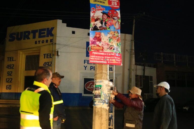 Retiran pendones sin permisos en Guadalupe