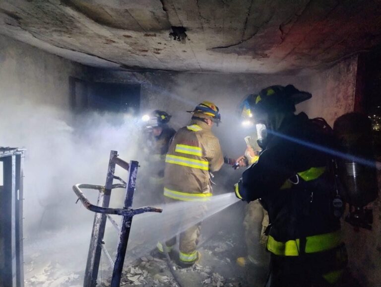 Se incendia casa en colonia Benito Juárez; no hay heridos