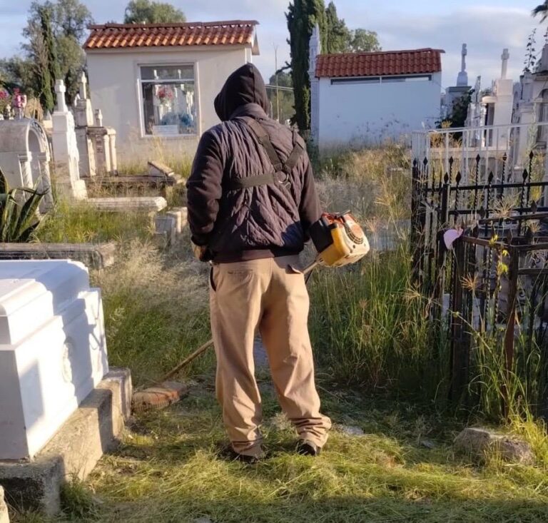 Atiende ayuntamiento de Jerez panteones municipales