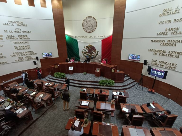 Aprueba legislatura periodo extraordinario